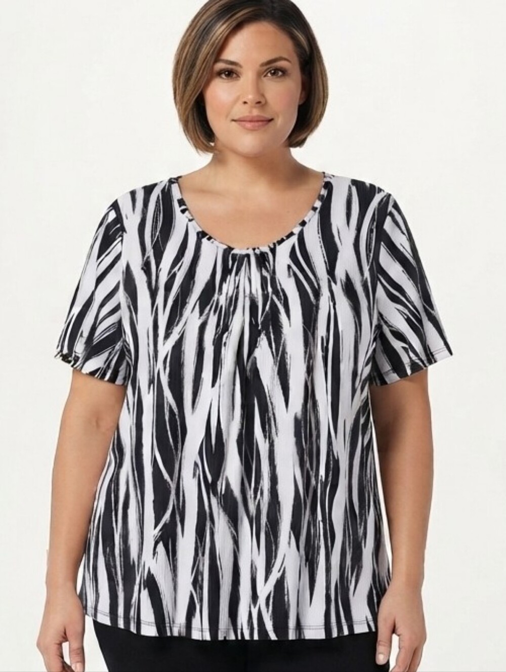 NWT JM Collection Abstract Top (Runs Small)